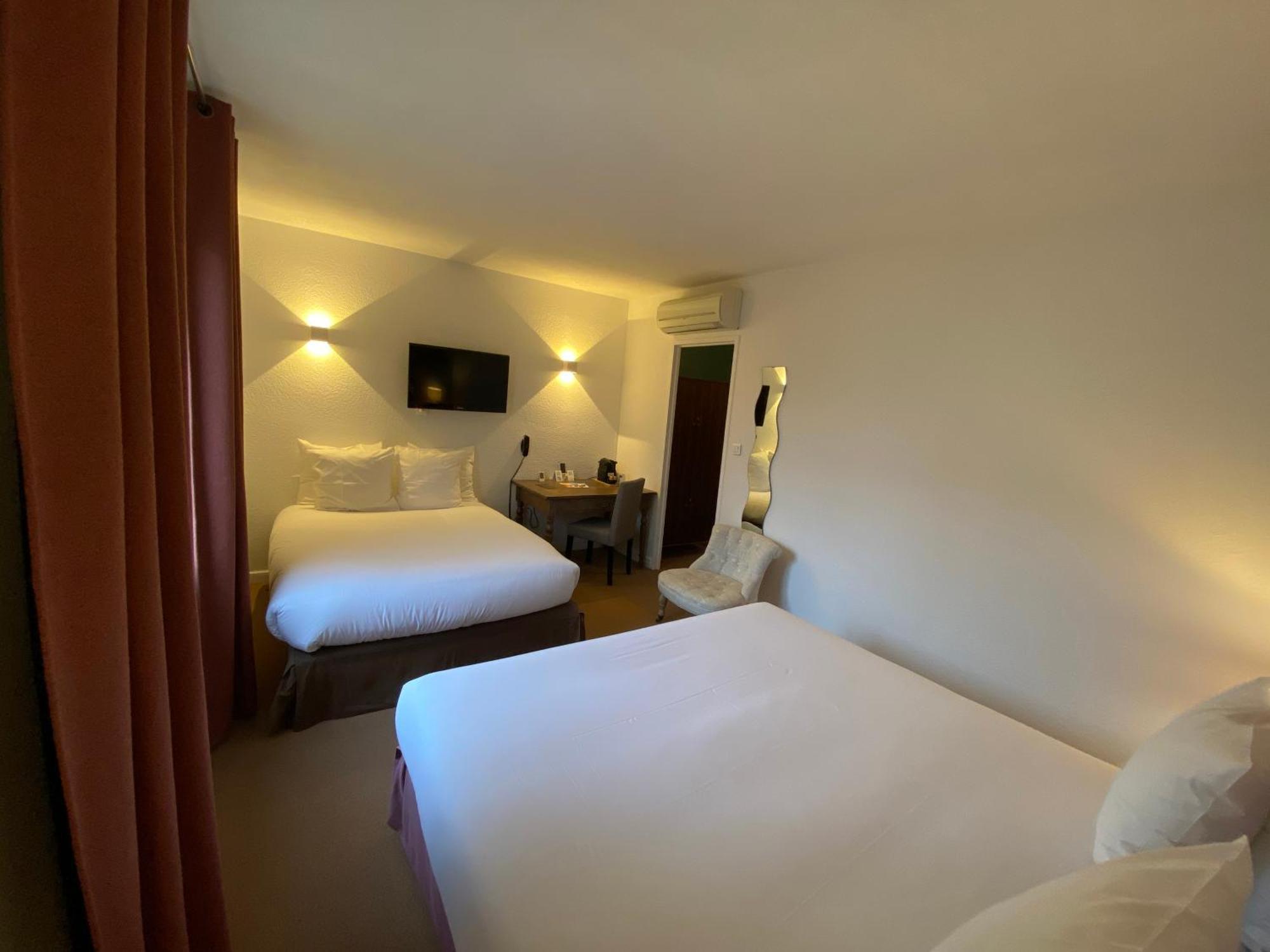 Logis Hotel Medieval, Montelimar Nord Rochemaure Eksteriør billede