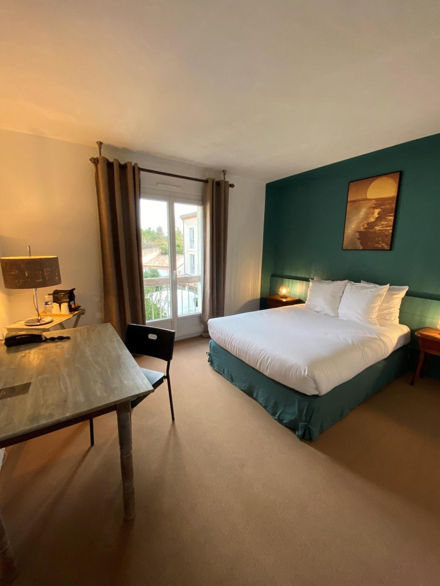 Logis Hotel Medieval, Montelimar Nord Rochemaure Eksteriør billede