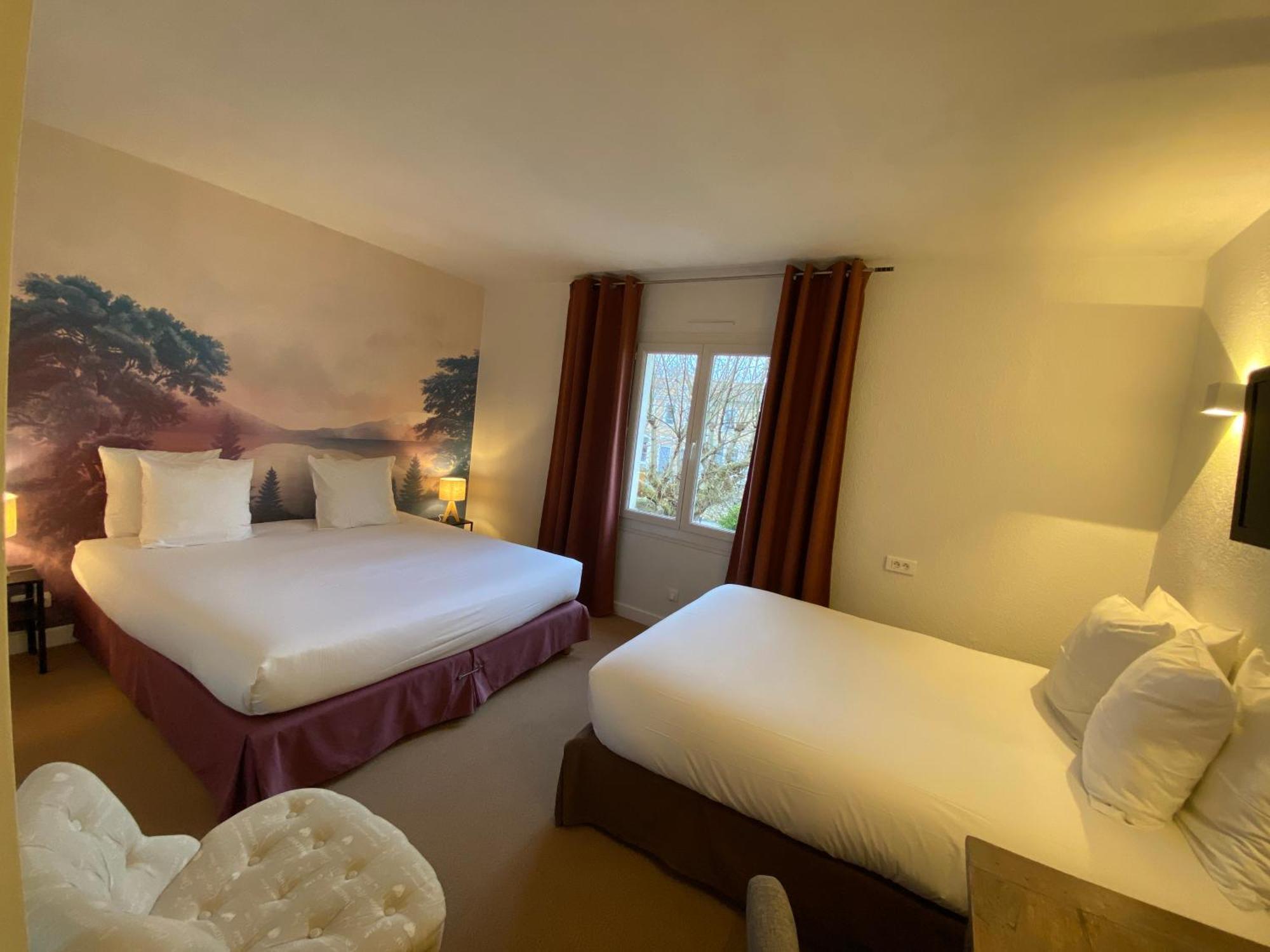 Logis Hotel Medieval, Montelimar Nord Rochemaure Eksteriør billede